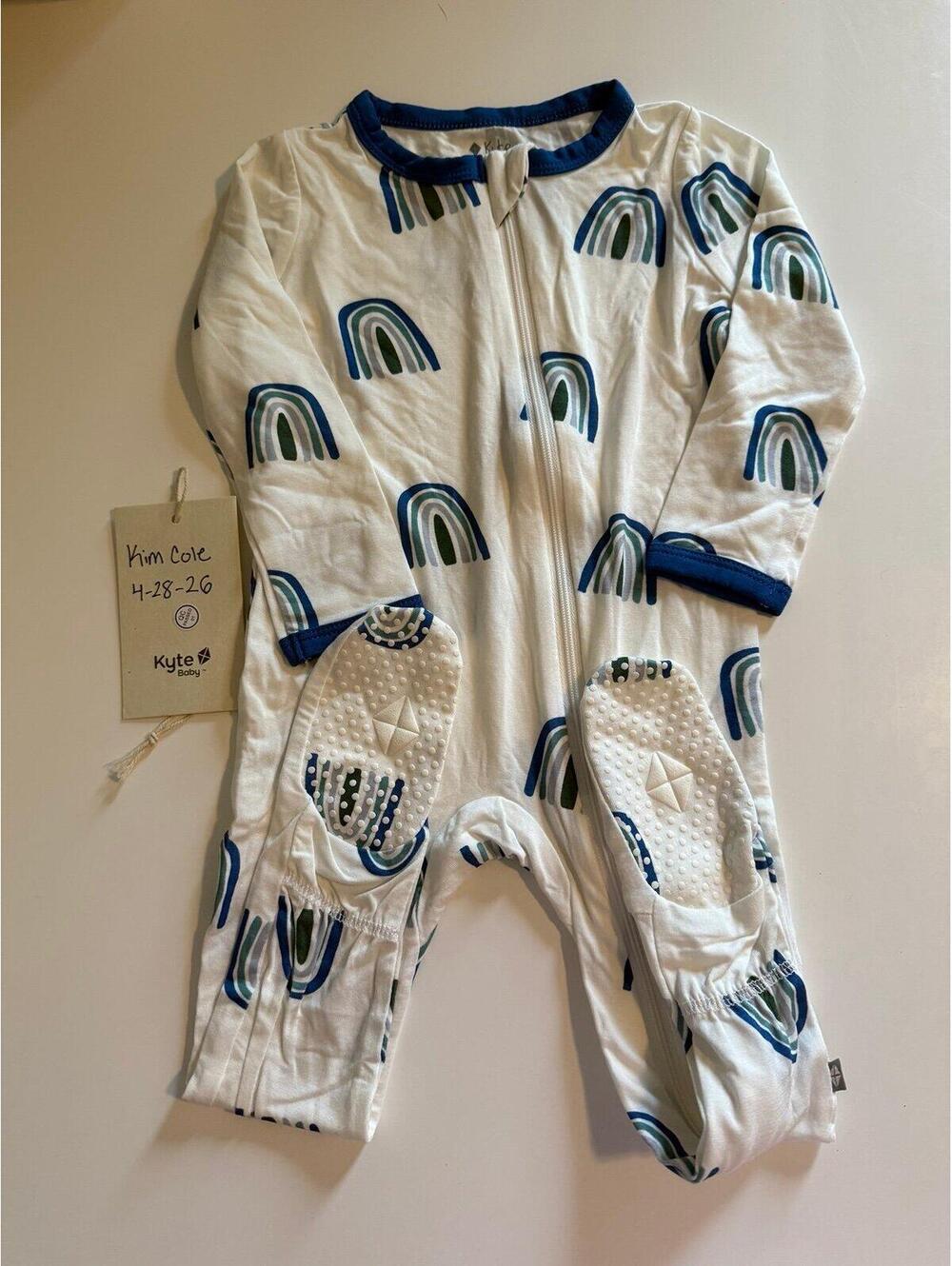 Kyte baby sapphire rainbow zip footie 12-18m NWOT